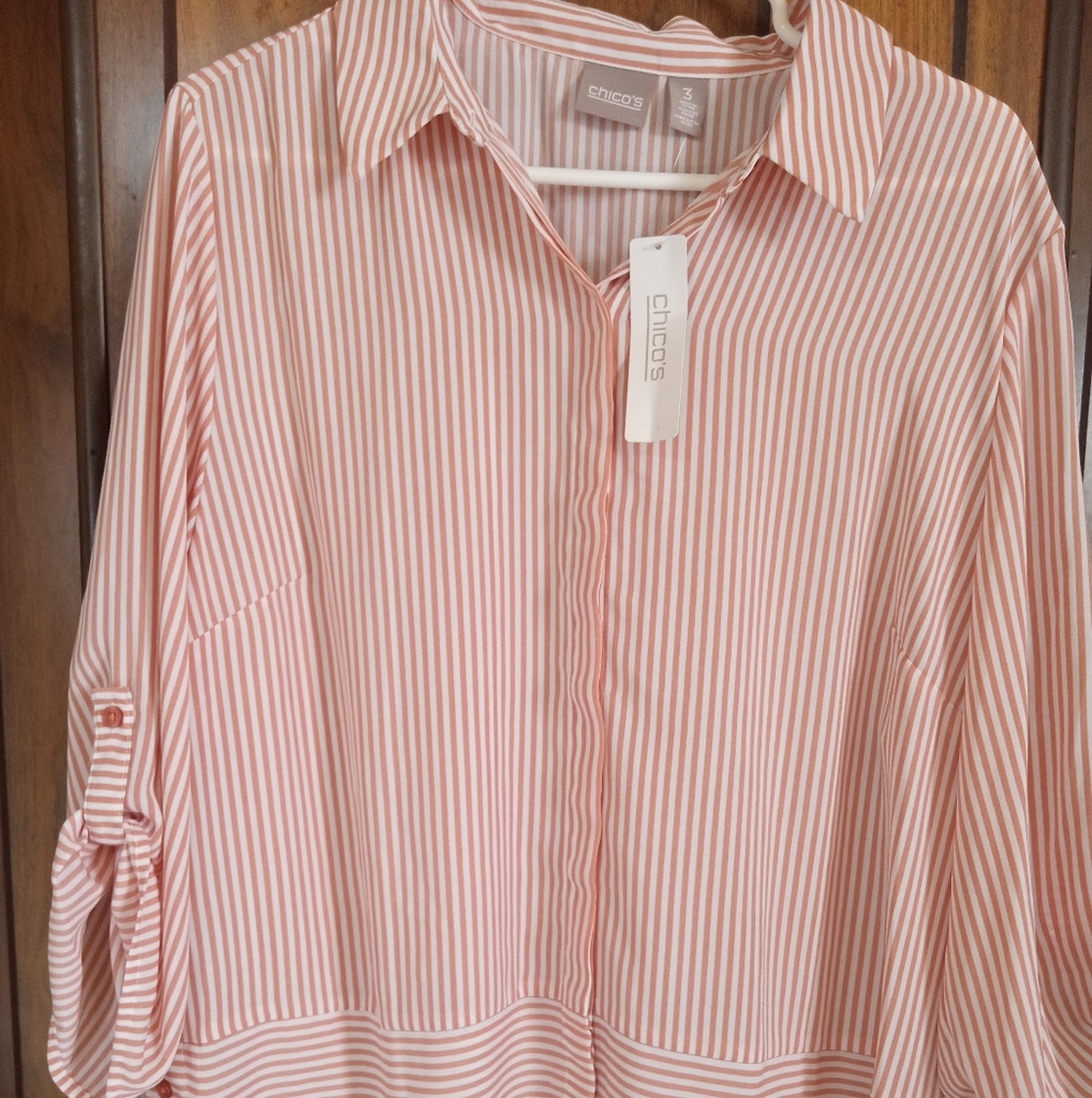 Chico's women Buttom-Down easy strips size 3